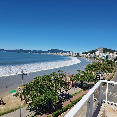 Apartamento De Cobertura Frente Para O Mar Itapema Exterior foto